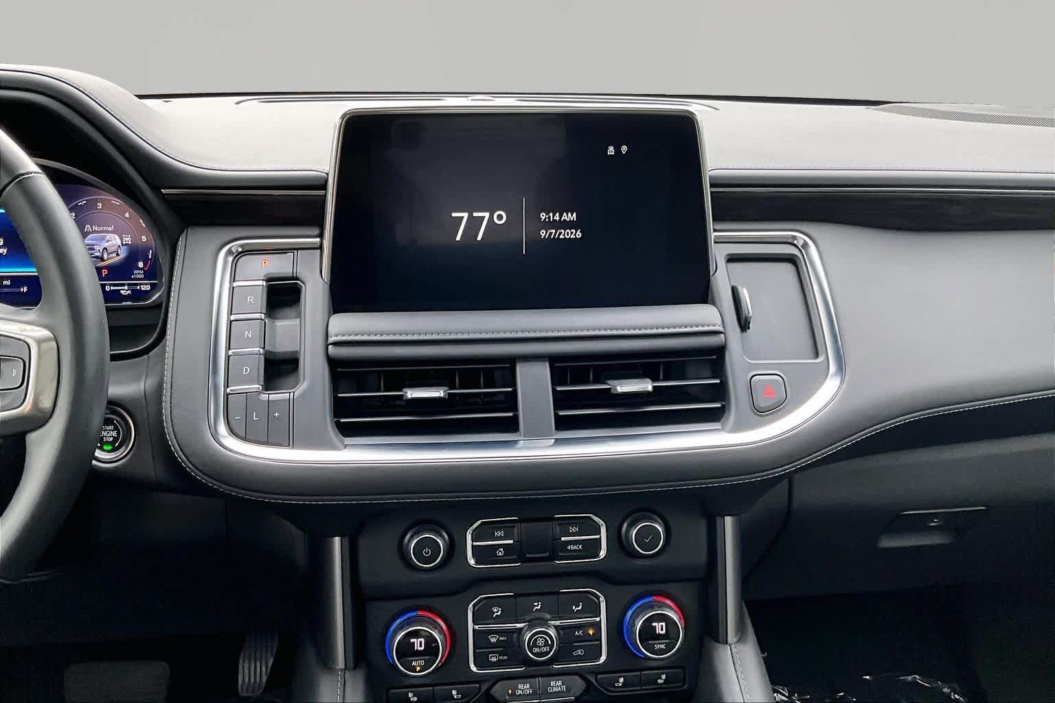 Used 2023 Chevrolet Tahoe Z71 w/ Luxury Package AWD/4WD image 13