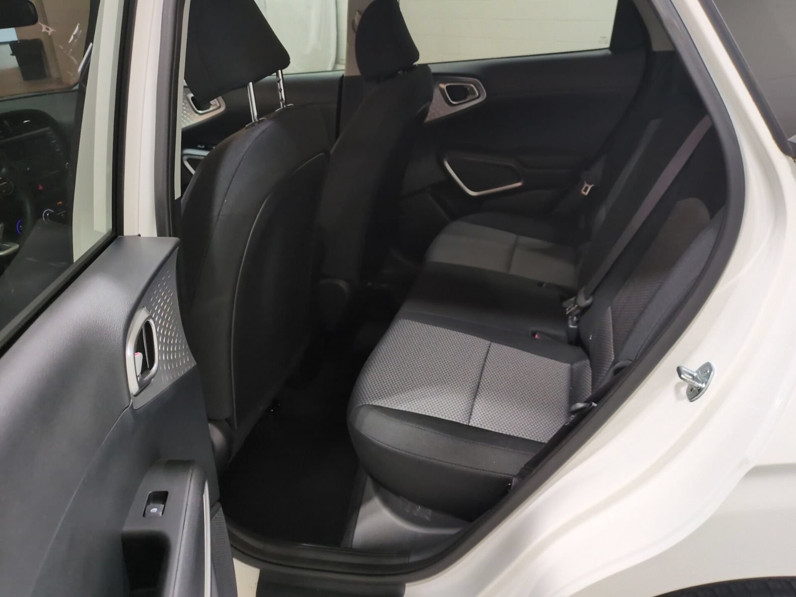 Certified 2023 Kia Soul LX FWD image 13