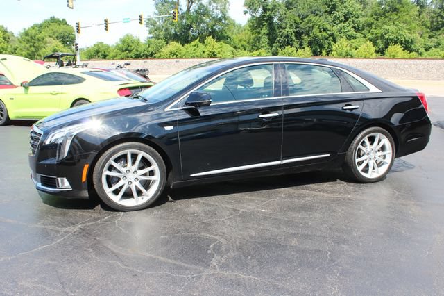 Used 2019 Cadillac XTS Premium Luxury FWD image 2