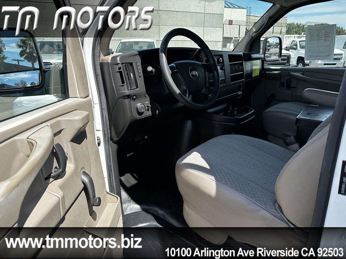 Used 2008 Chevrolet Express 2500 RWD image 6
