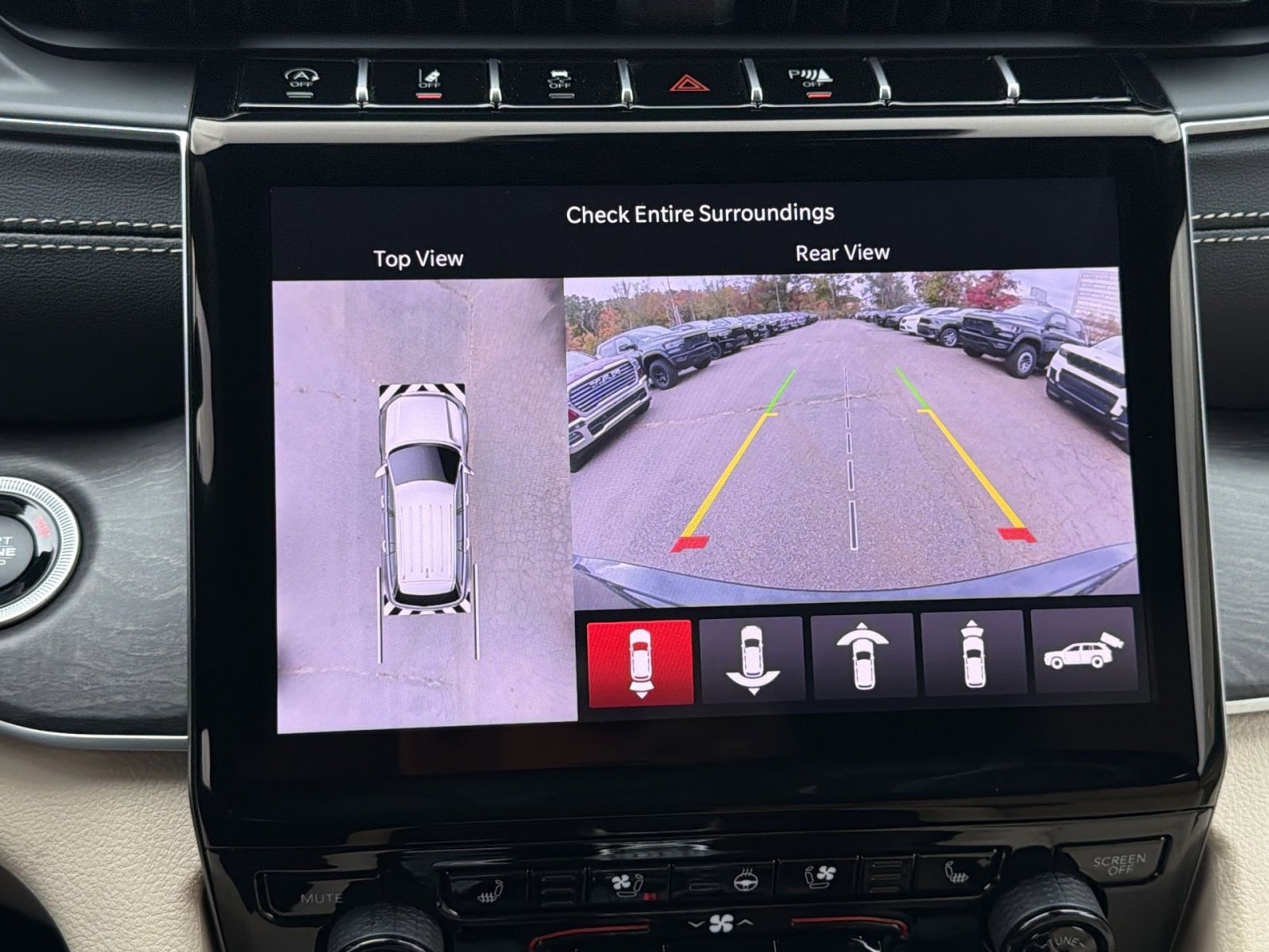 New 2025 Jeep Grand Cherokee Limited w/ Luxury Tech Group II image 19