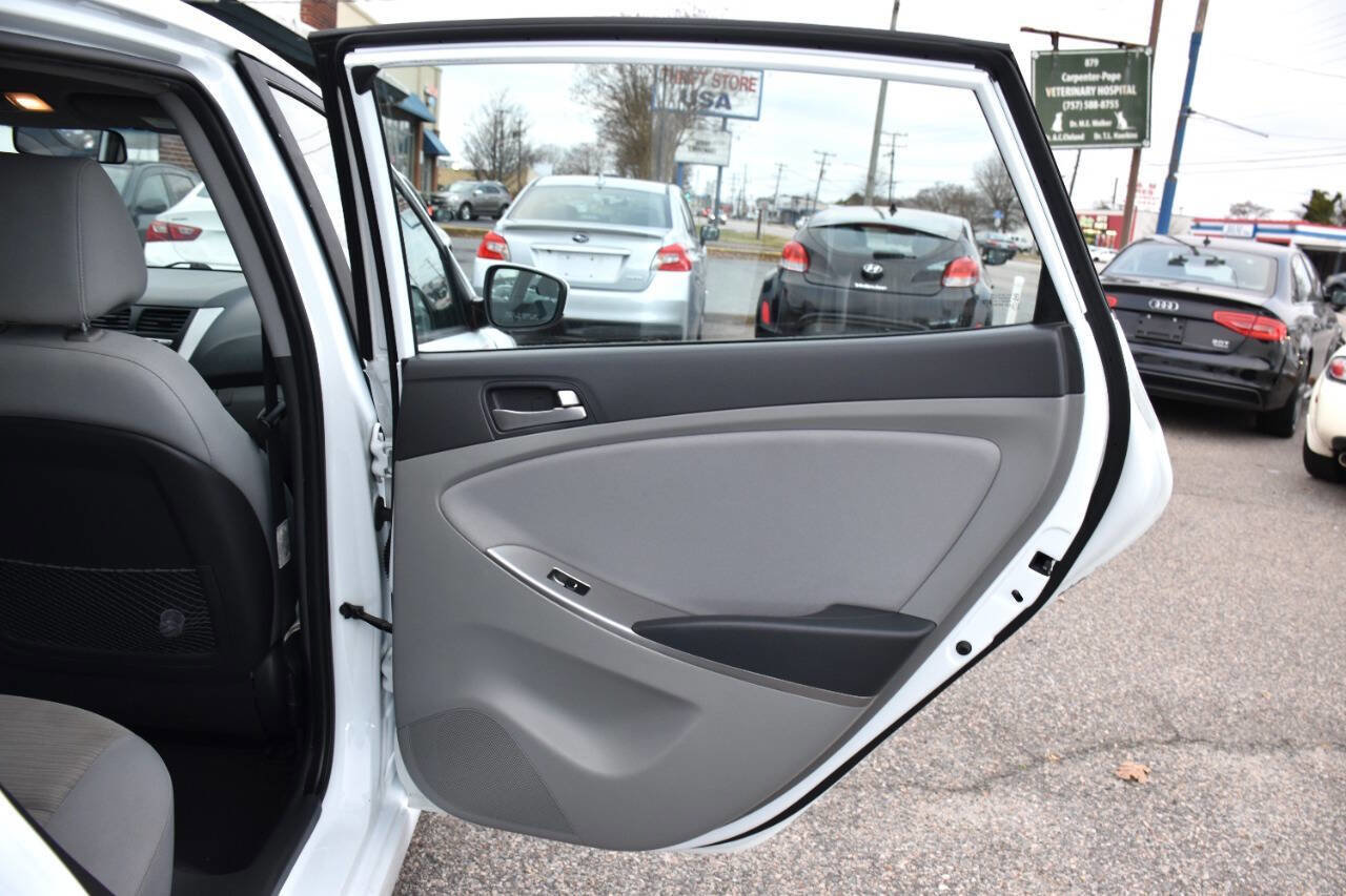 Used 2017 Hyundai Accent SE image 20