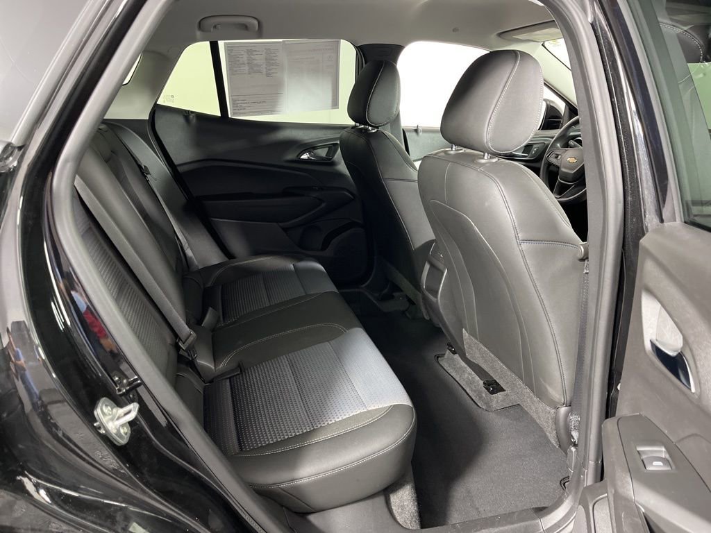 Certified 2025 Chevrolet Trax LT image 12
