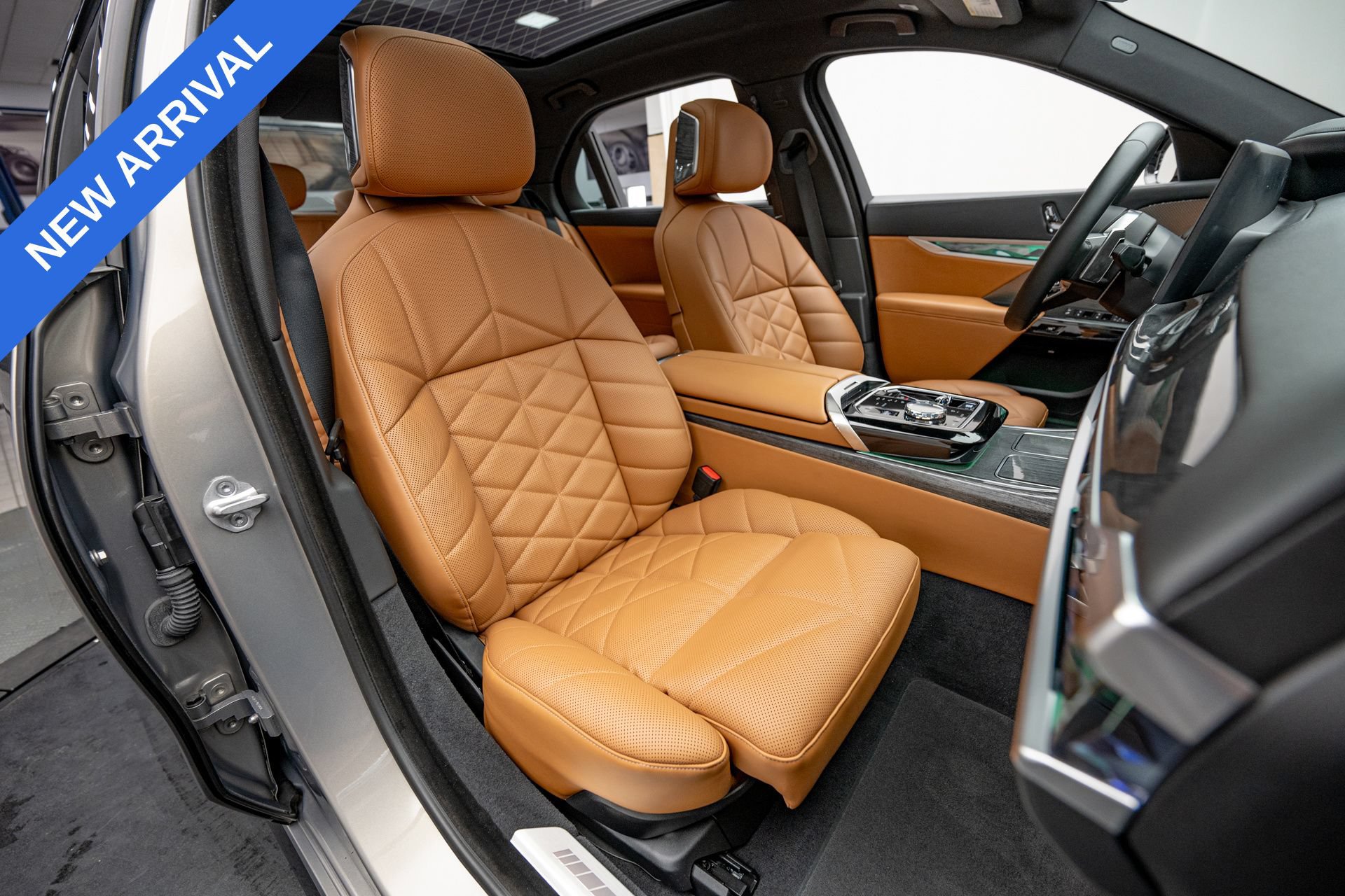 Used 2023 BMW 740i RWD image 12