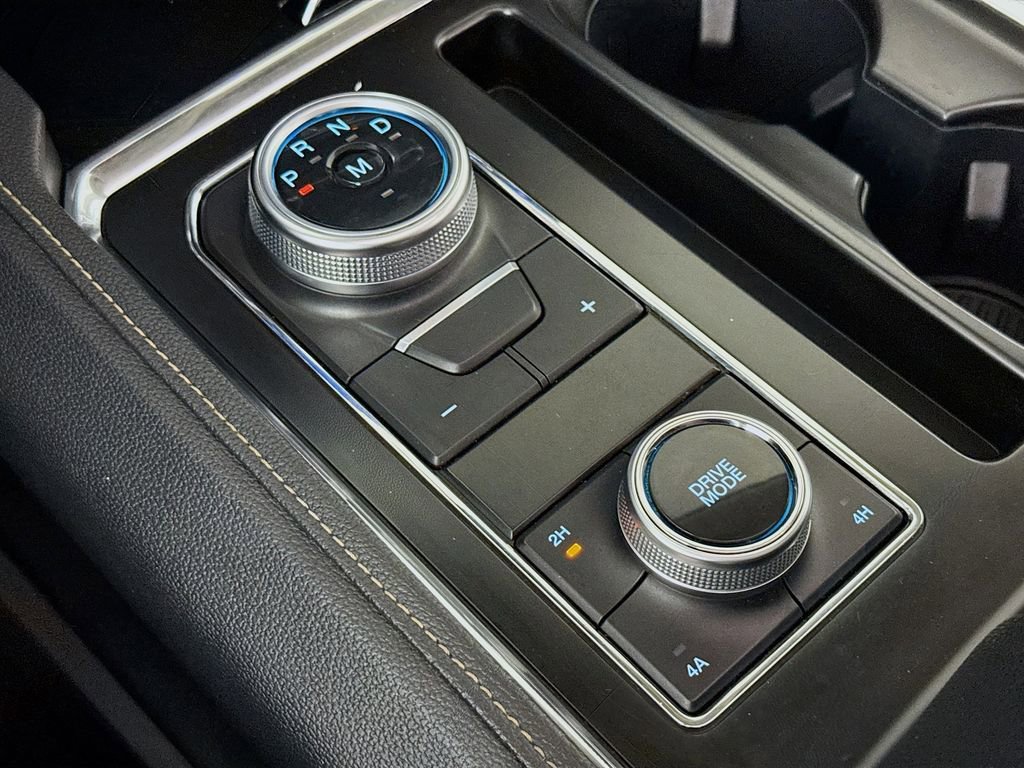 Used 2022 Ford Expedition XLT image 19