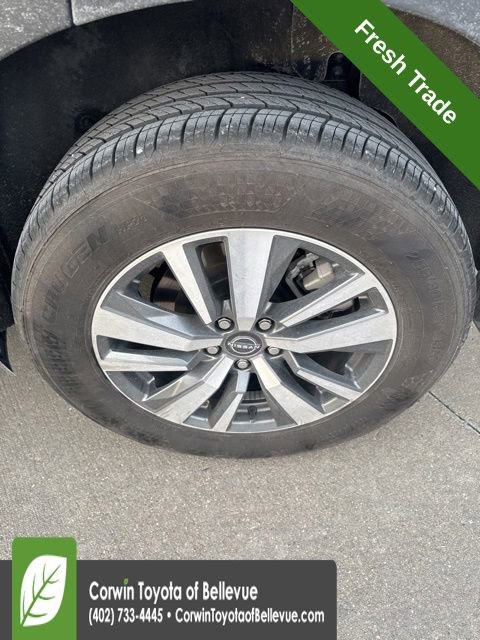 Used 2025 Nissan Pathfinder SL image 12