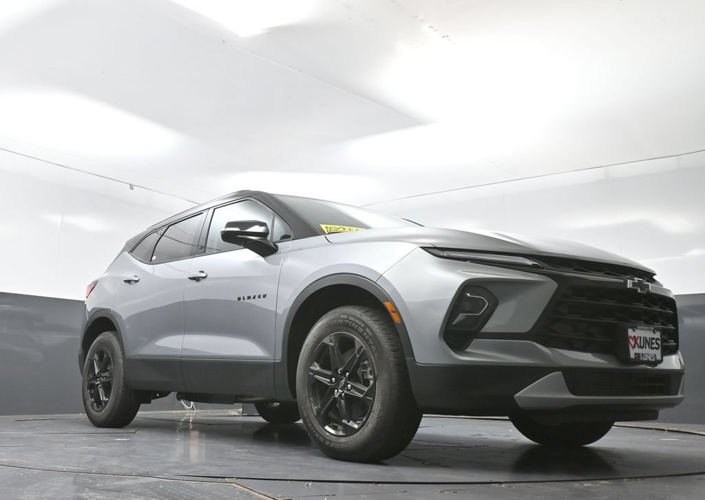 New 2026 Chevrolet Blazer LT w/ Midnight/Sport Edition AWD/4WD image 39