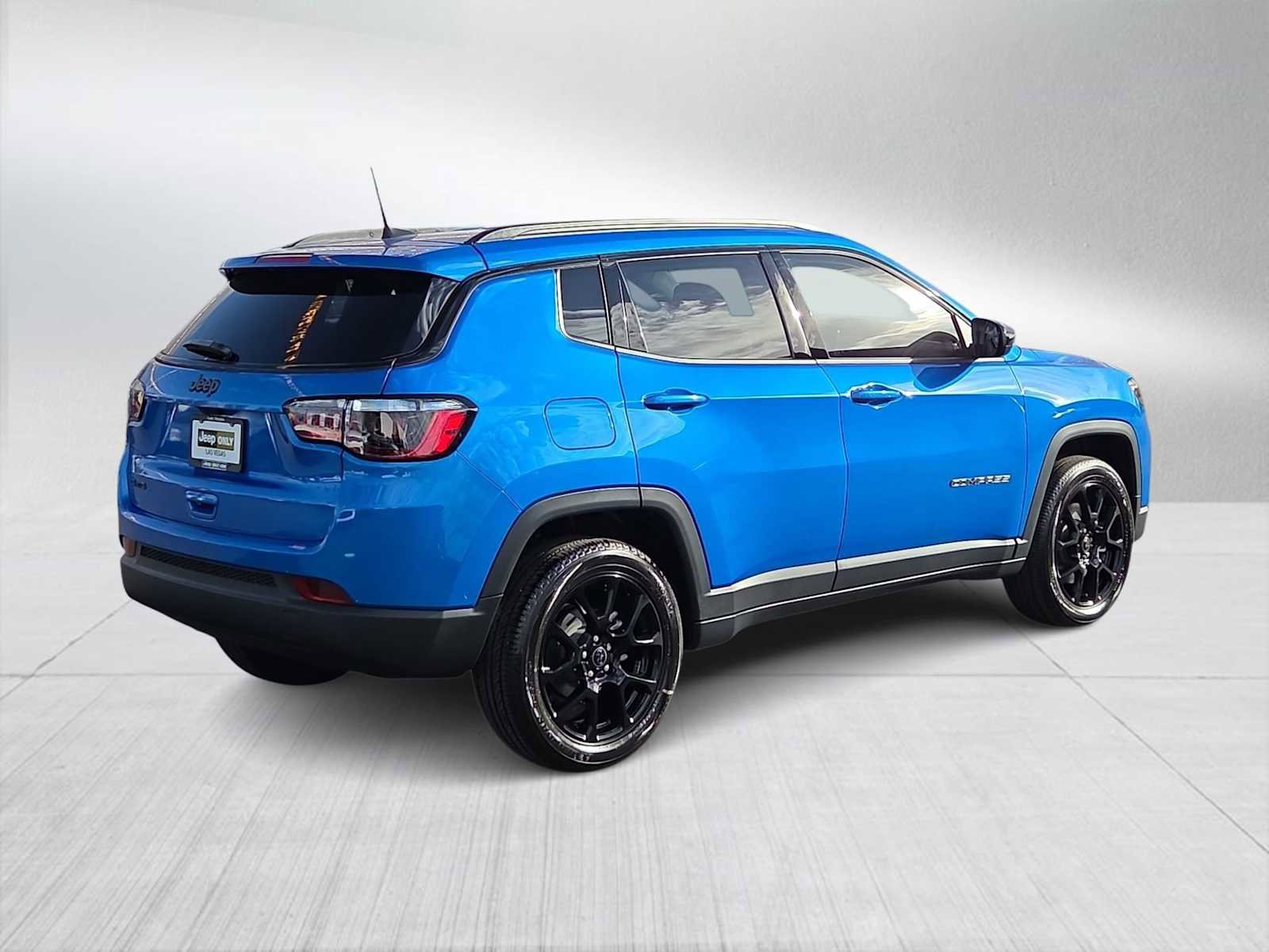 New 2026 Jeep Compass Latitude image 8