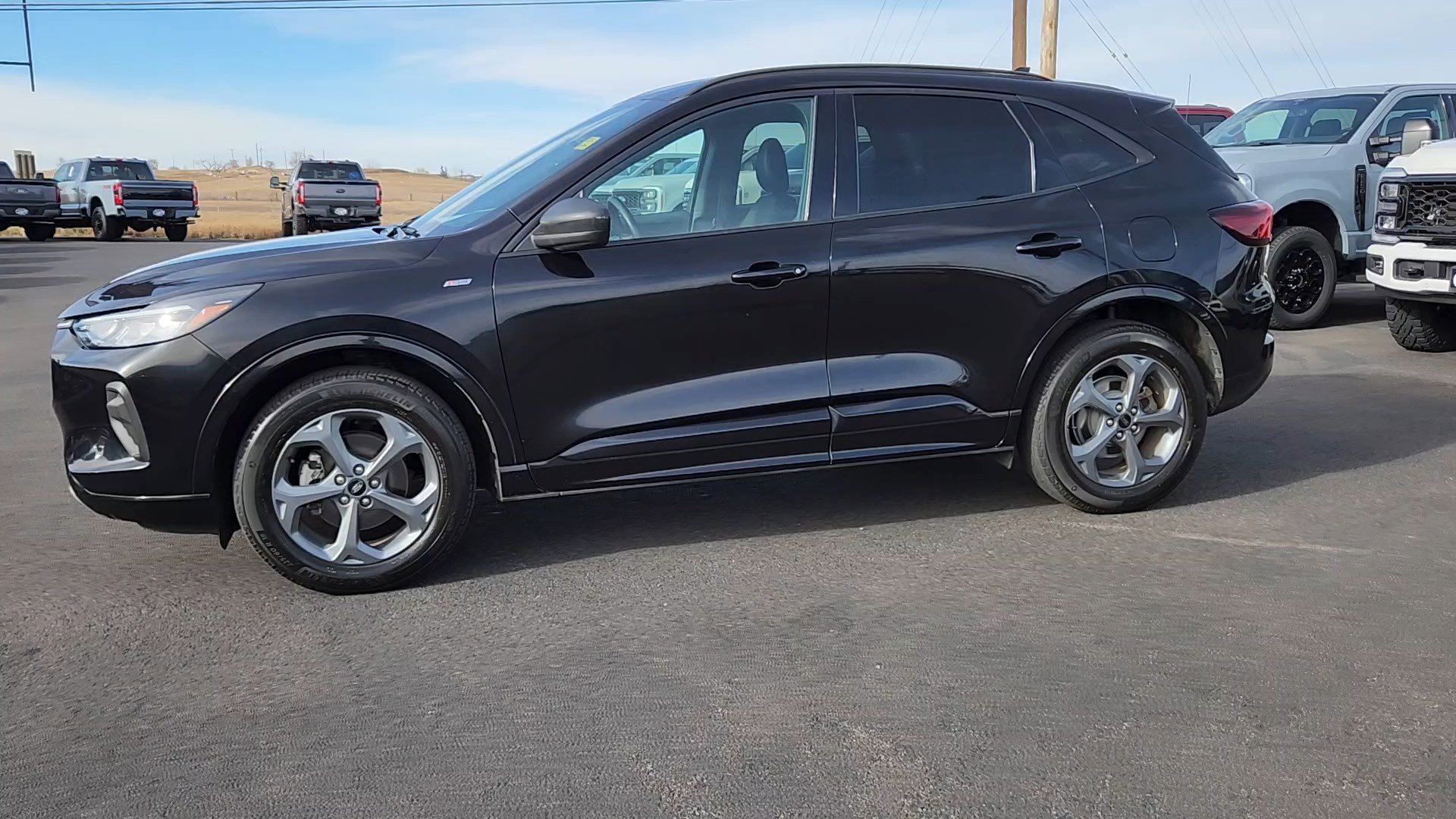 Used 2023 Ford Escape ST-Line image 2