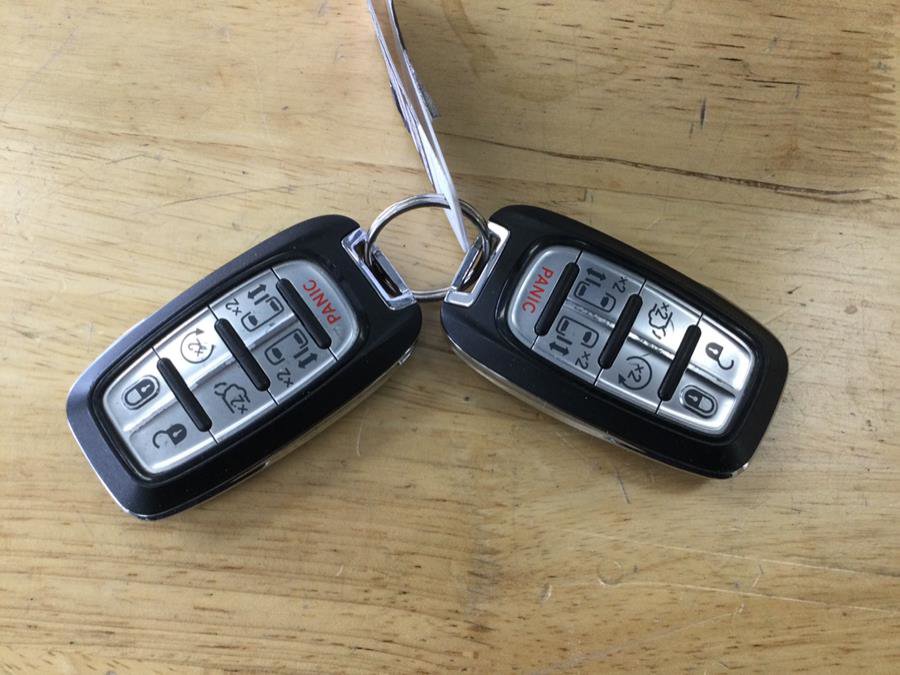 Used 2019 Chrysler Pacifica Touring-L image 19