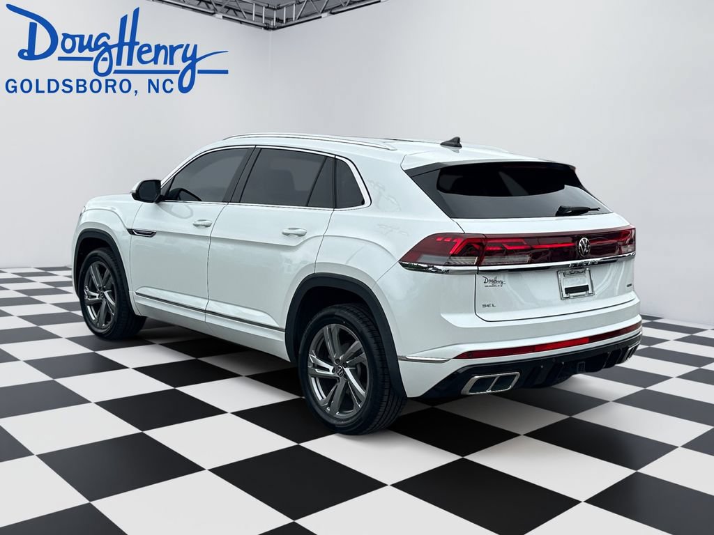 Used 2024 Volkswagen Atlas Cross Sport SEL R-Line AWD/4WD image 3