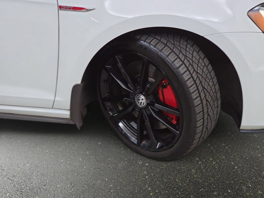 Used 2015 Volkswagen GTI SE w/ Lighting Package (SEL) FWD image 31