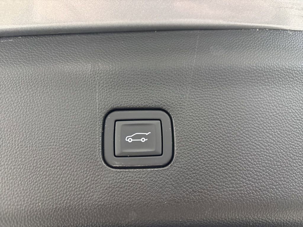 Used 2023 Buick Enclave Essence w/ Sport Touring Edition image 40