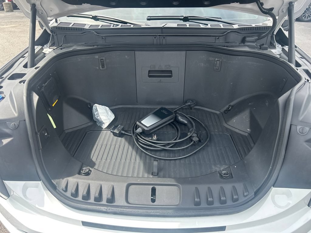 Used 2024 Ford F150 Lightning XLT AWD/4WD image 27