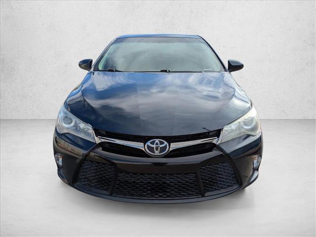 Used 2017 Toyota Camry SE video 2