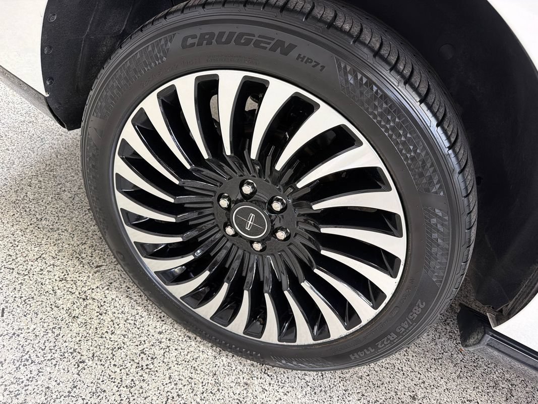 Used 2020 Lincoln Navigator Black Label w/ Cargo Convenience Package AWD/4WD image 57