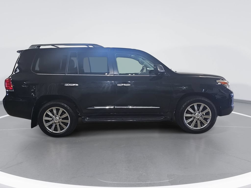 Used 2010 Lexus LX 570 4WD w/ Luxury Pkg image 2