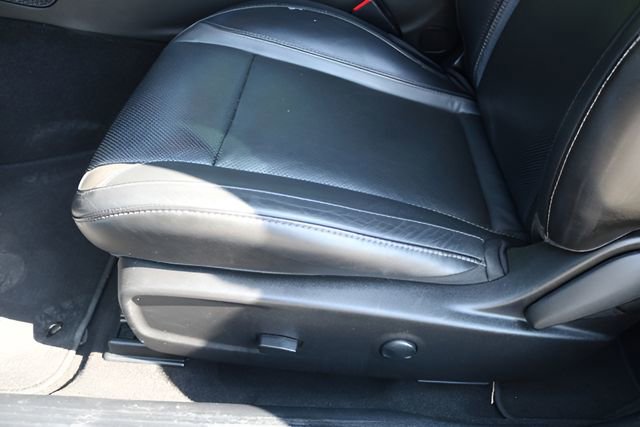 Used 2023 Dodge Challenger SXT w/ Plus Package image 12