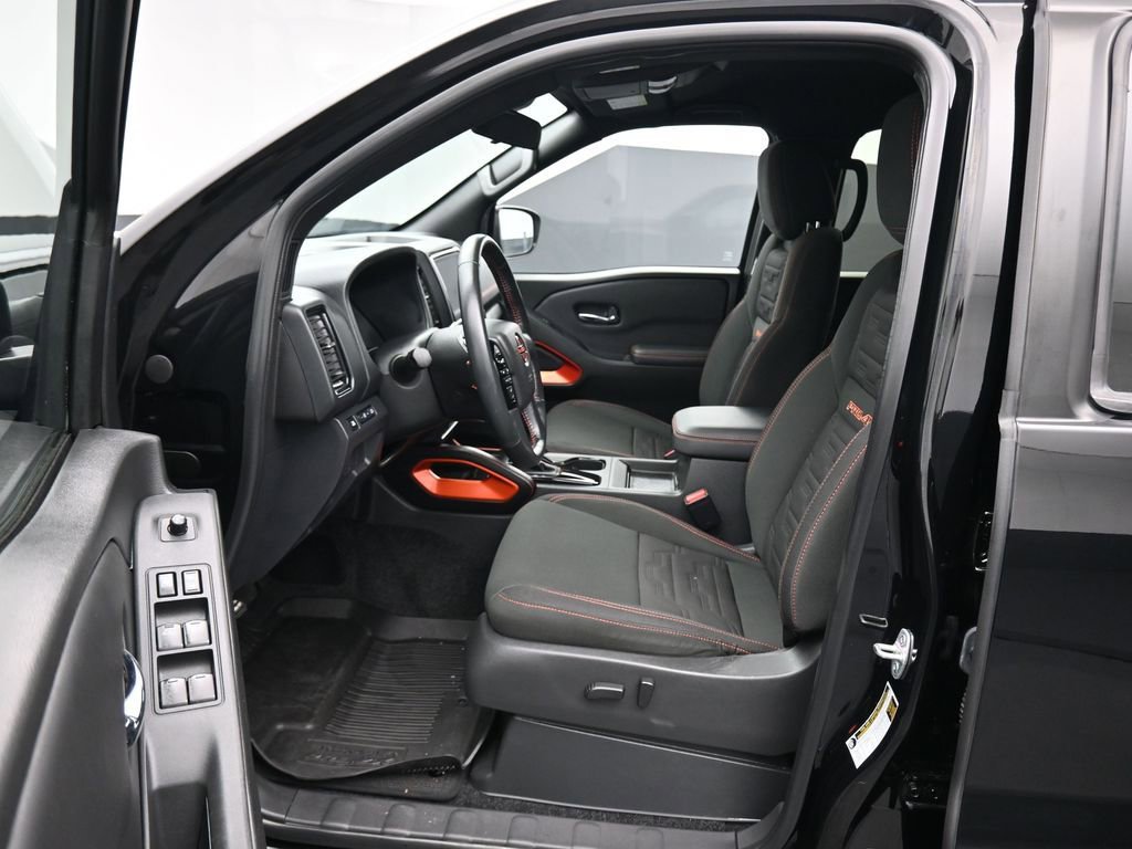 Used 2023 Nissan Frontier PRO-4X w/ Technology Package image 11