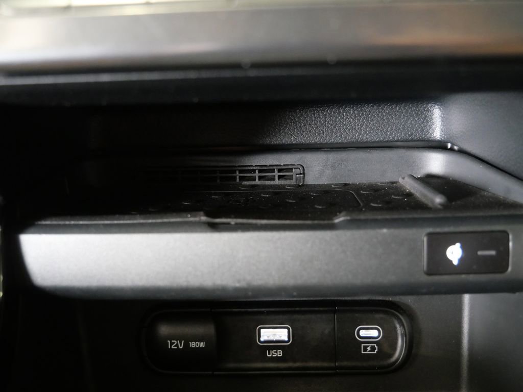 Used 2024 Kia Seltos EX image 30