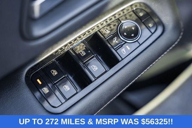 Used 2023 Nissan Ariya AWD image 38