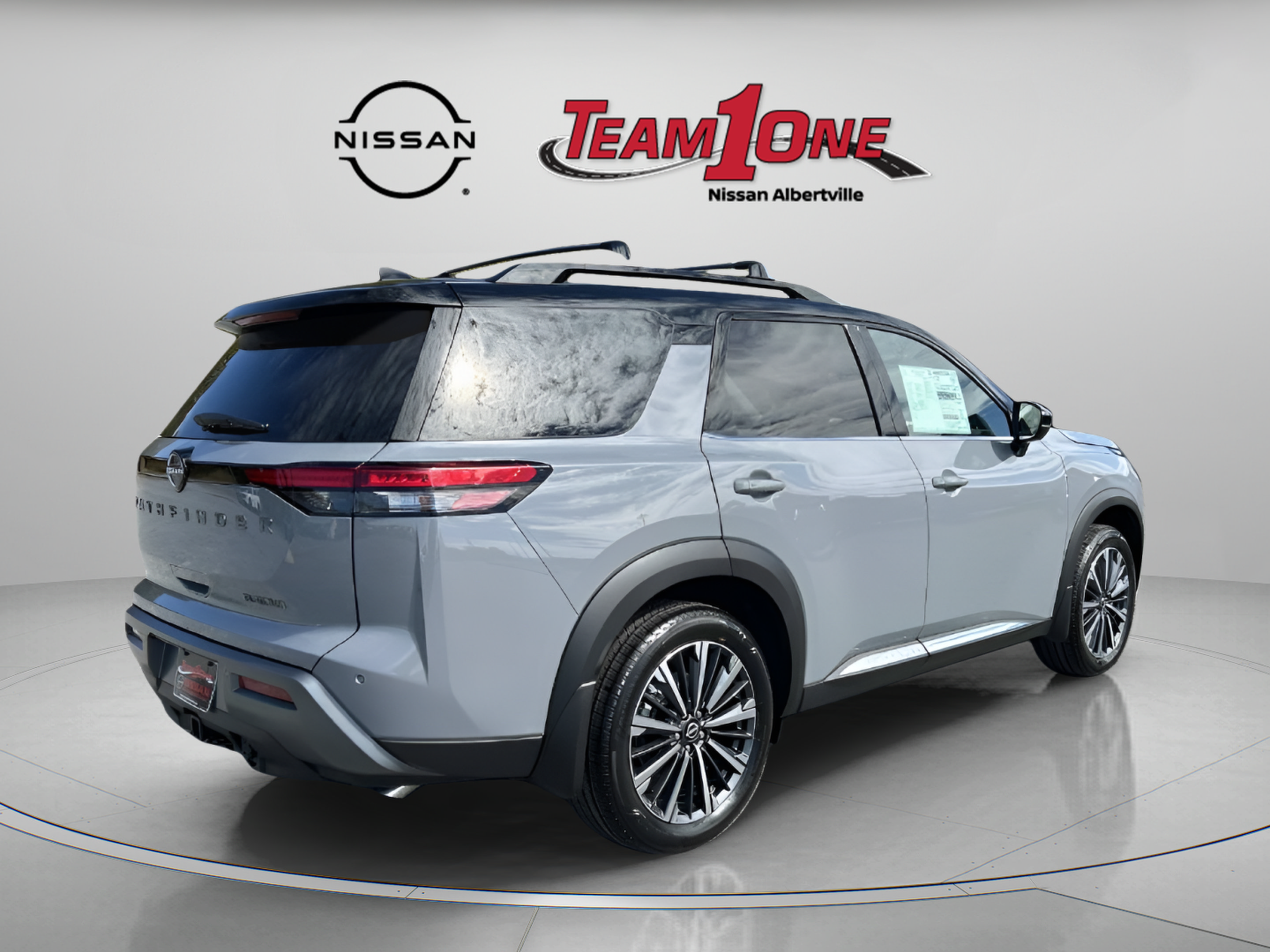 New 2026 Nissan Pathfinder Platinum FWD image 8