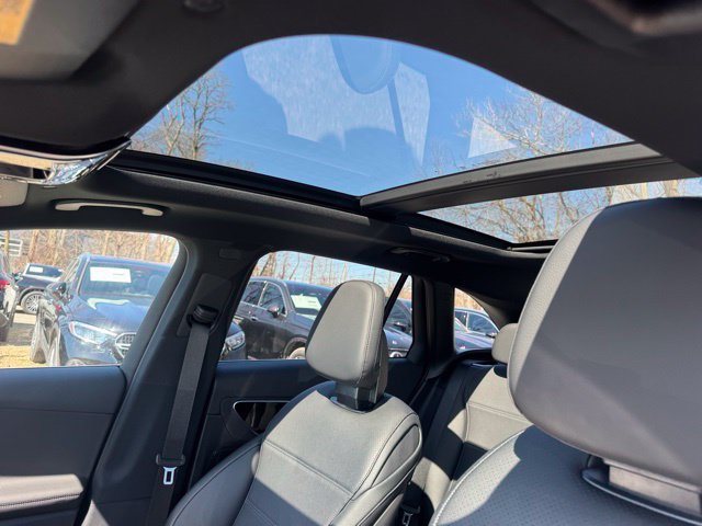 Used 2026 Mercedes-Benz GLC 300 4MATIC image 22