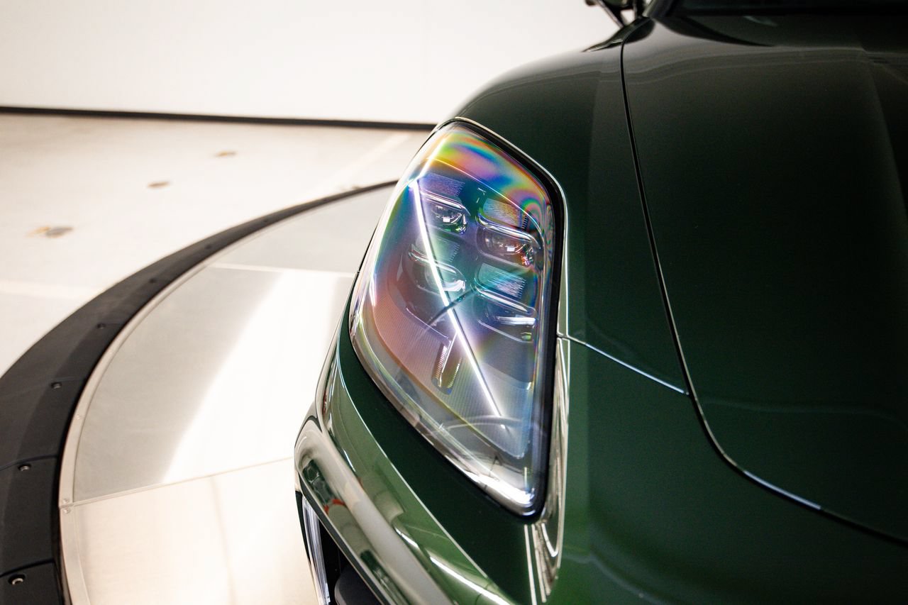 Certified 2025 Porsche Panamera image 13