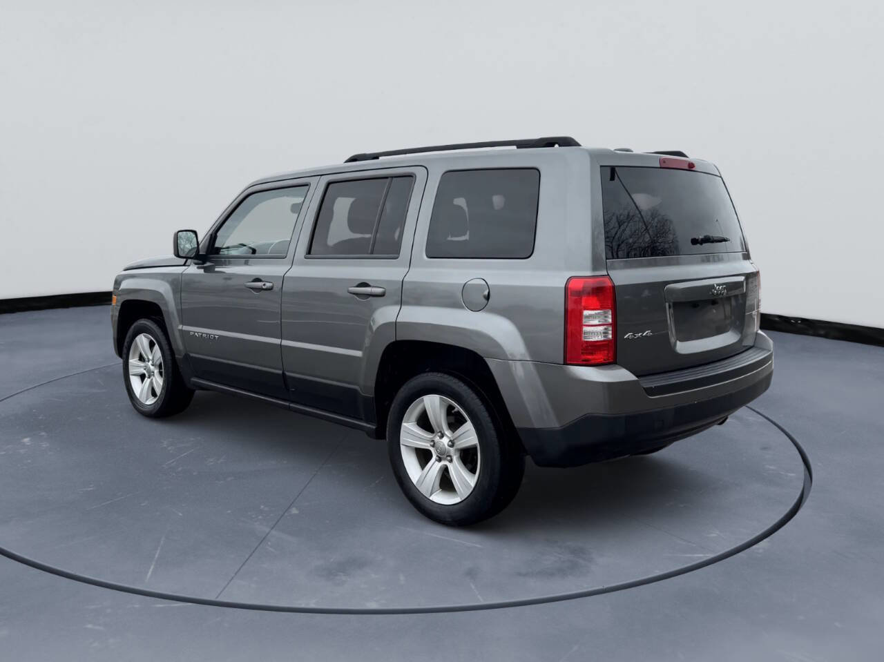 Used 2012 Jeep Patriot Latitude w/ Sun/Sound Group image 8