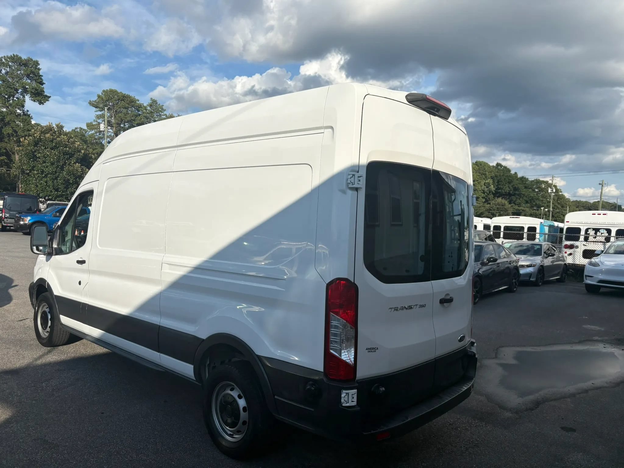Used 2018 Ford Transit 350 148 High Roof RWD image 17
