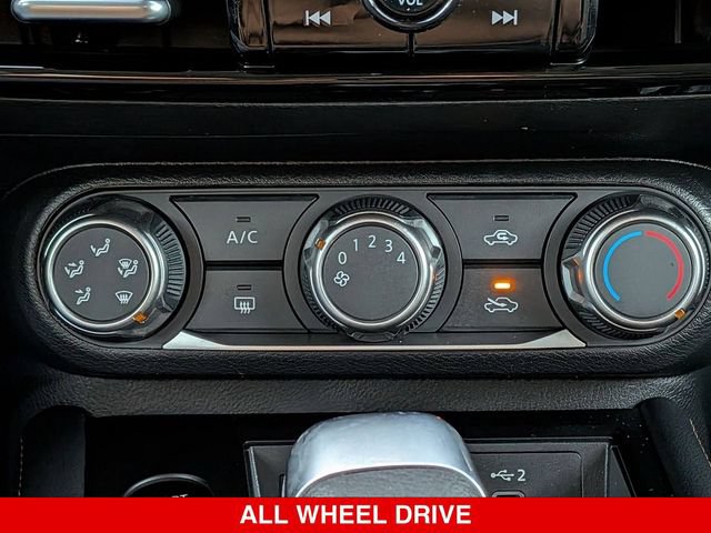 Certified 2025 Nissan Kicks SV AWD/4WD image 25