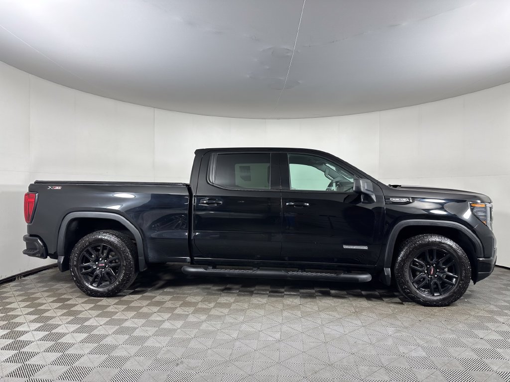 Used 2024 GMC Sierra 1500 Elevation w/ LPO, Elevation Black Package AWD/4WD image 6