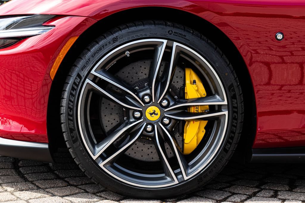 Certified 2025 Ferrari Roma Spider RWD image 65