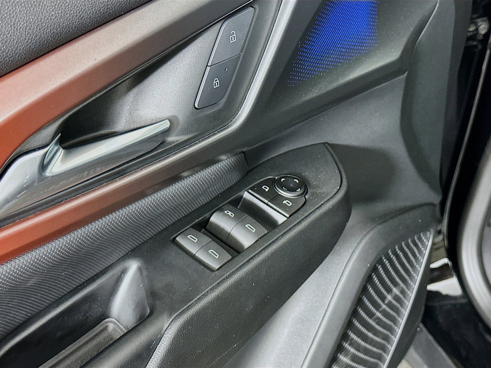 Used 2024 Chevrolet Equinox EV RS FWD image 15