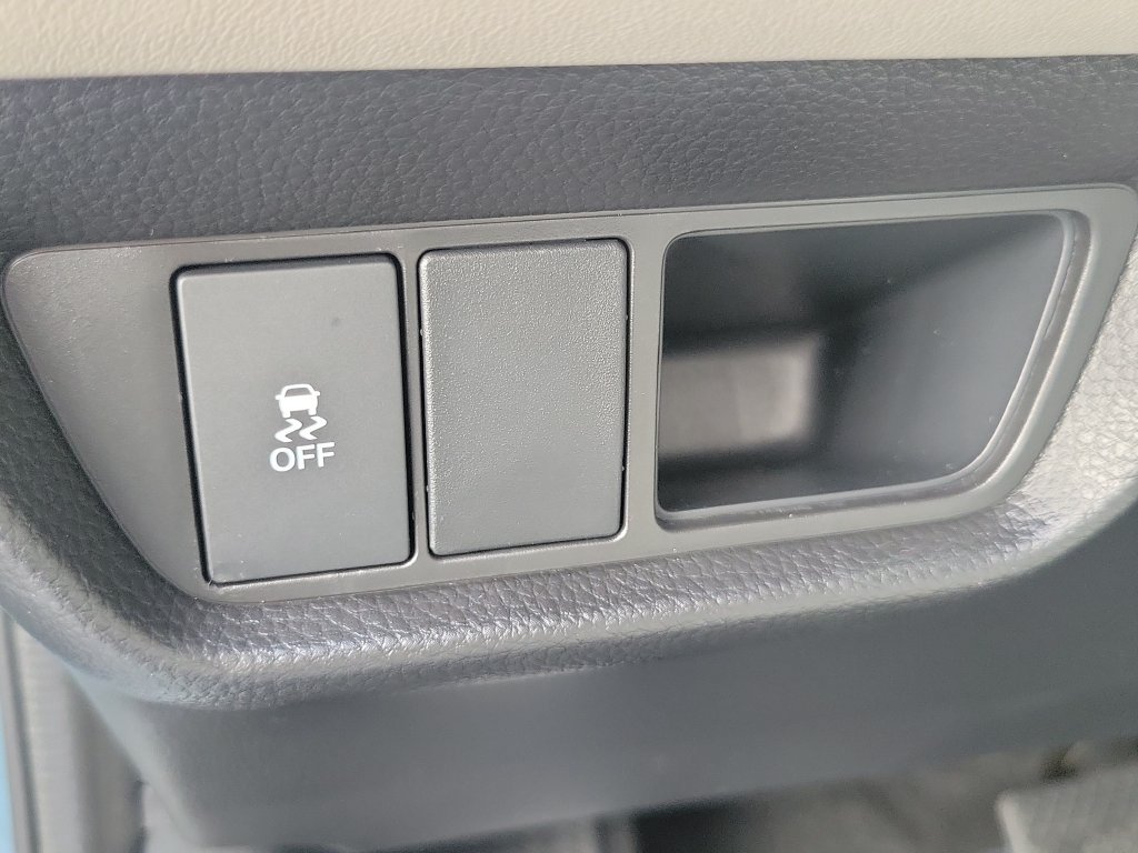 Used 2027 Honda HR-V LX image 19