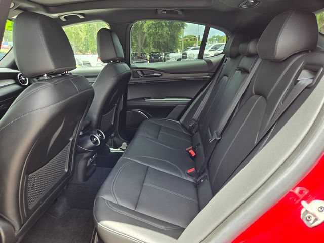 Used 2022 Alfa Romeo Stelvio Ti w/ Active Assist Plus Package AWD/4WD image 17