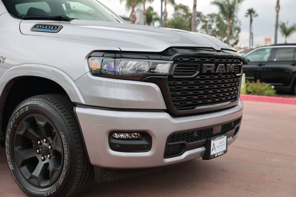 New 2026 RAM 1500 4x4 Crew Cab image 7