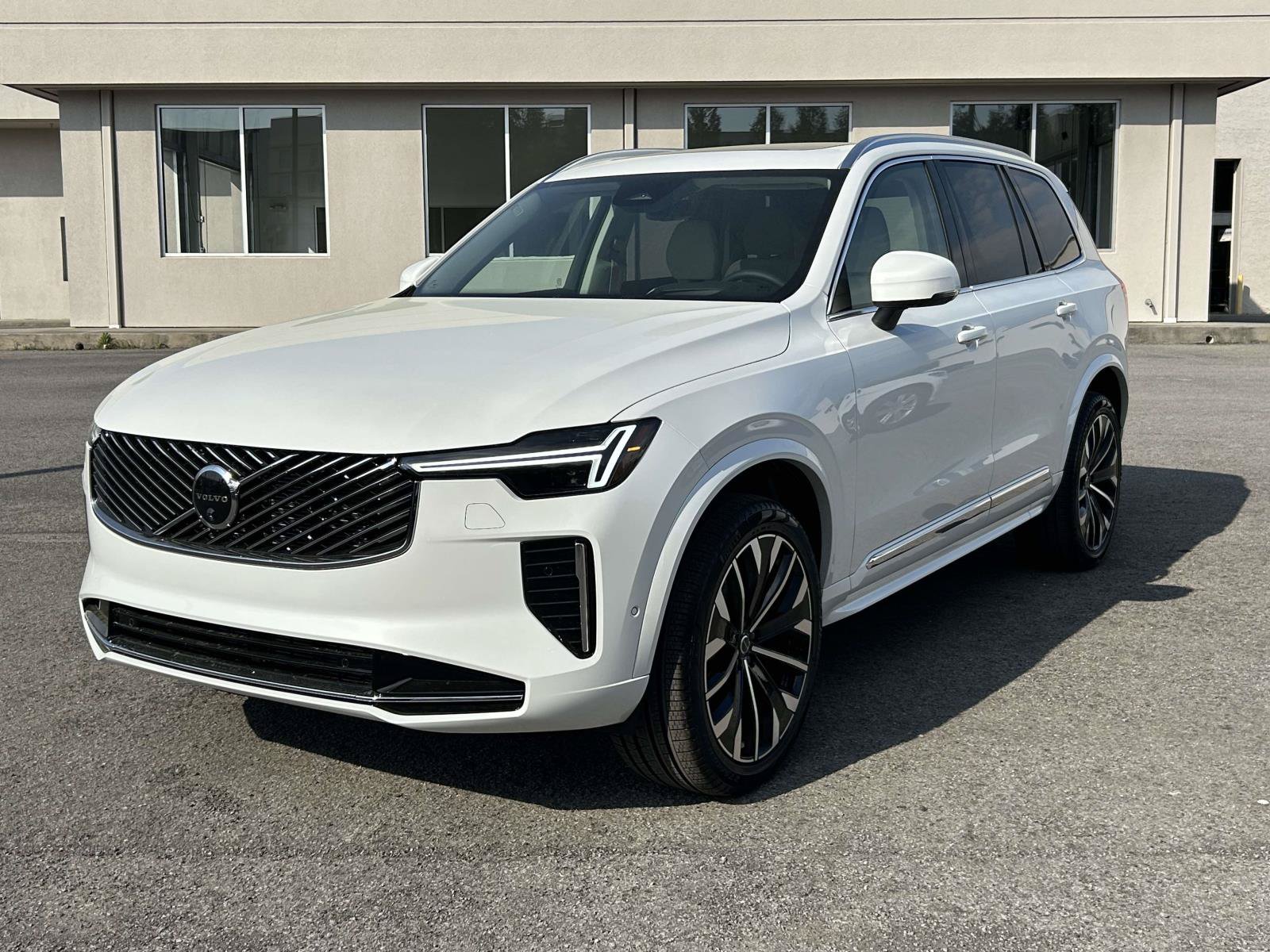 New 2026 Volvo XC90 B5 Ultra w/ Protection Package Premier AWD/4WD image 7