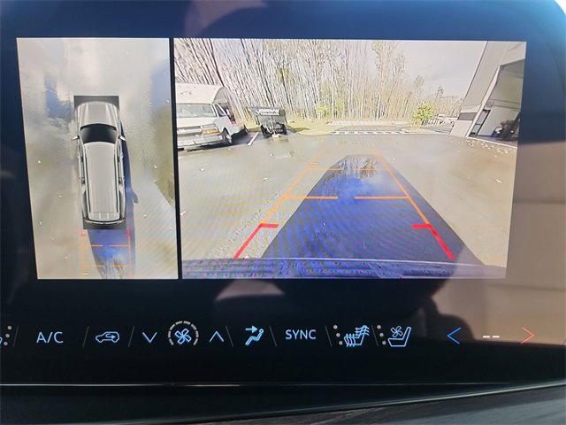 Certified 2025 Chevrolet Suburban Premier image 15