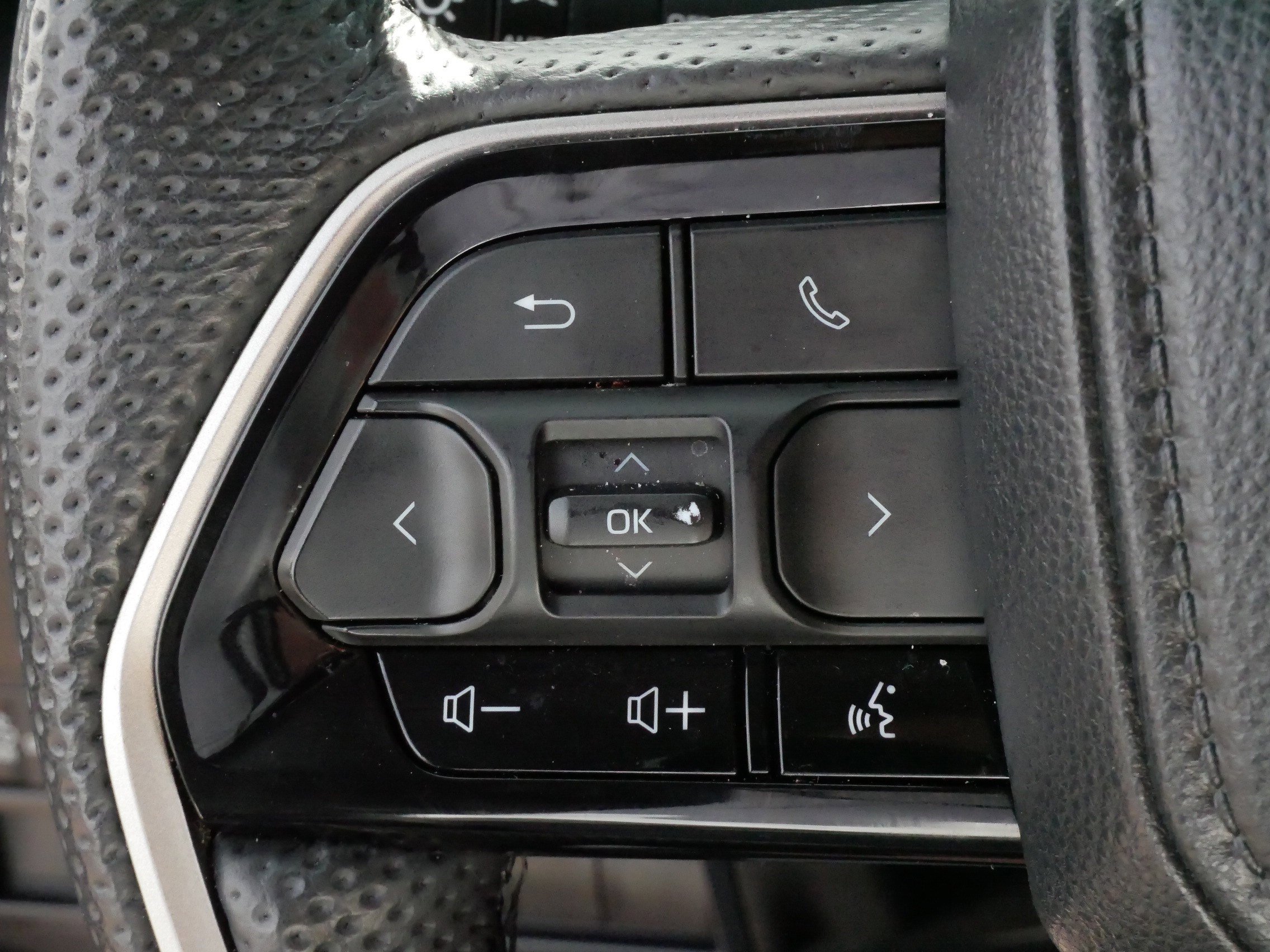 Used 2024 Toyota Tundra SR5 w/ SR5 Premium Package AWD/4WD image 27