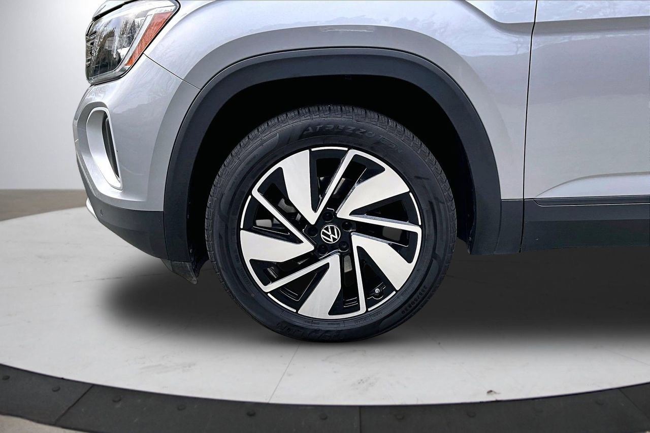Used 2024 Volkswagen Atlas SE image 33