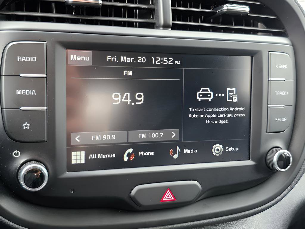 Used 2025 Kia Soul LX FWD image 29