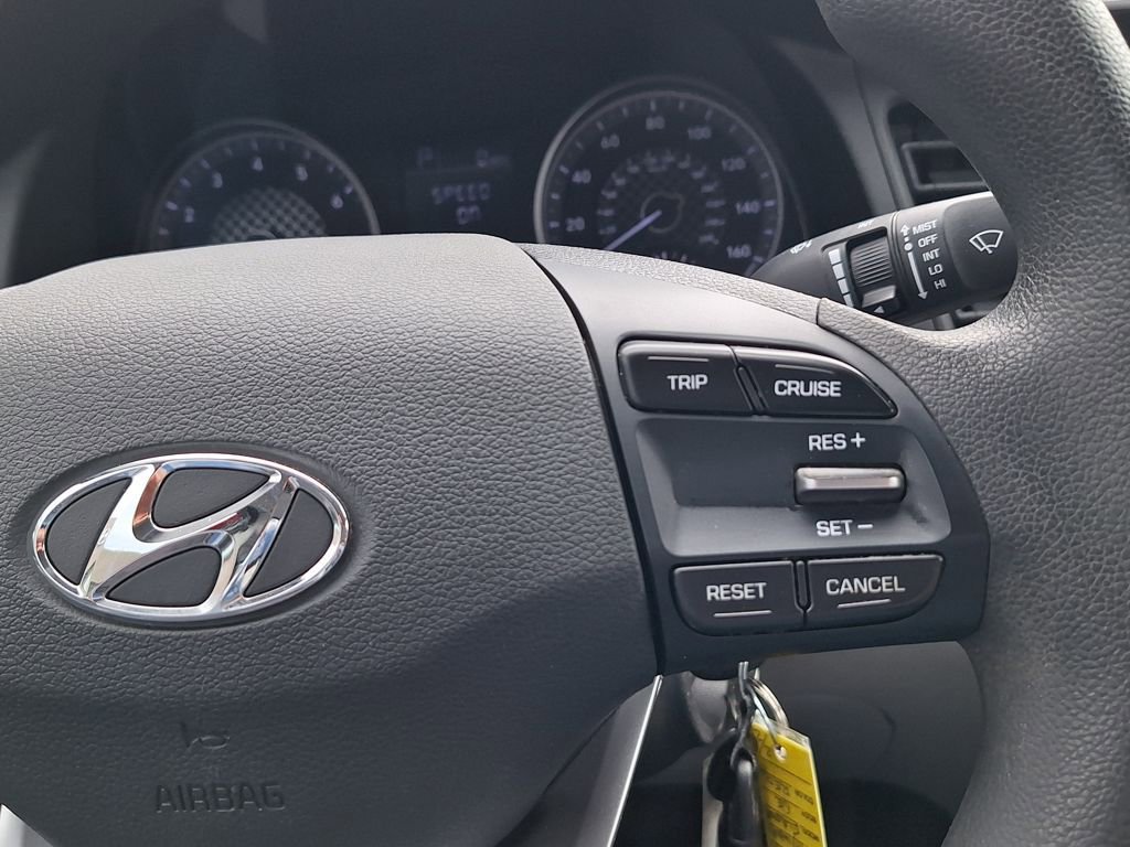 Used 2019 Hyundai Elantra SE image 16