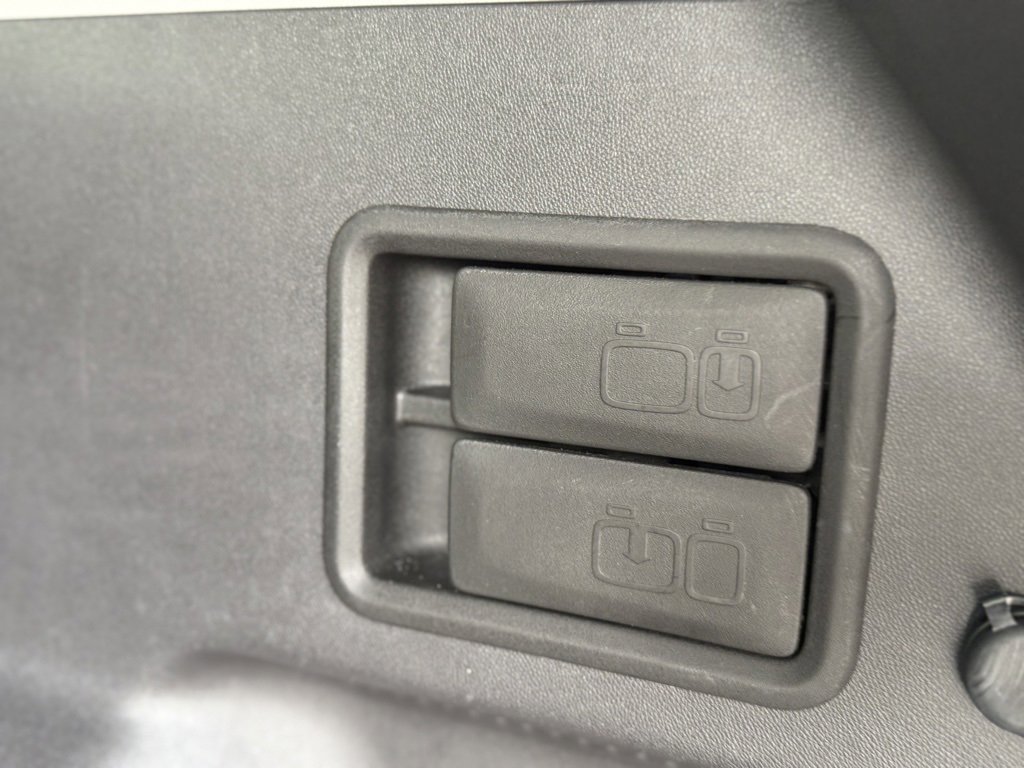 Used 2024 GMC Terrain SLE image 16