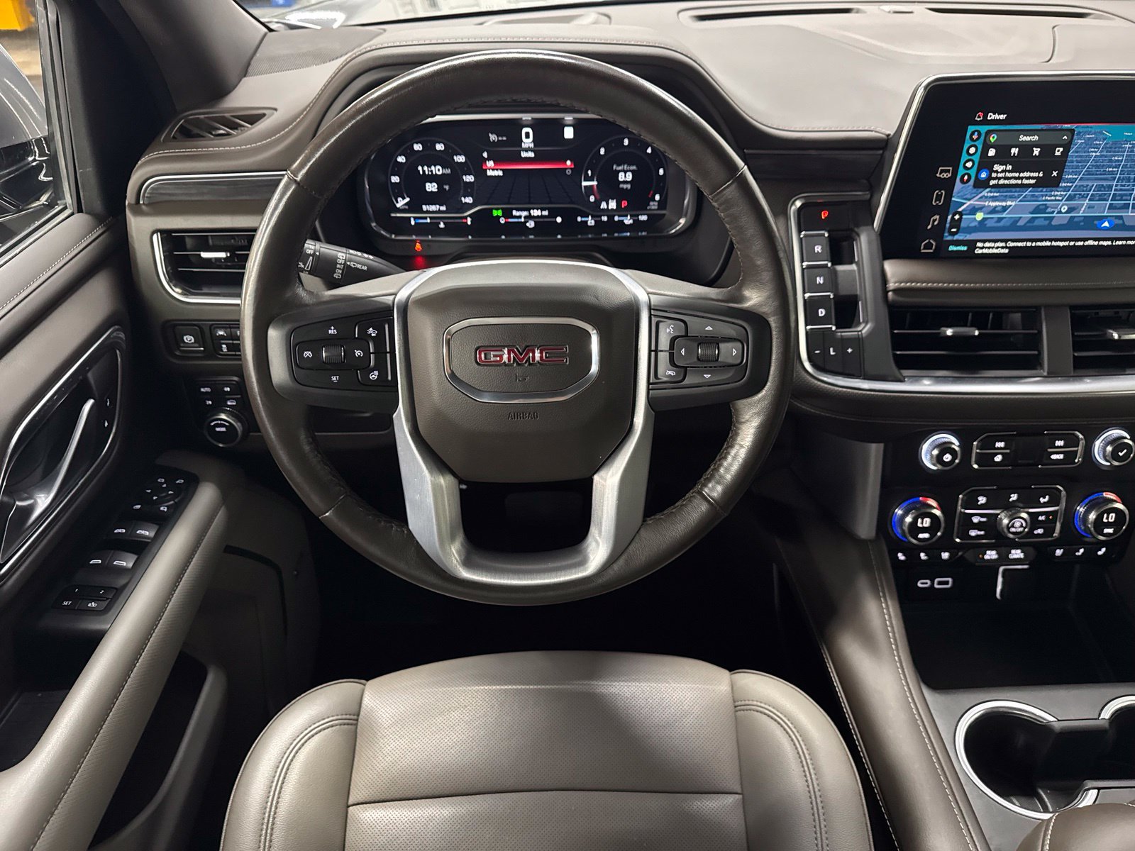 Used 2022 GMC Yukon XL SLT w/ SLT Luxury Package AWD/4WD image 16