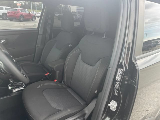 Used 2021 Jeep Renegade Latitude AWD/4WD image 23