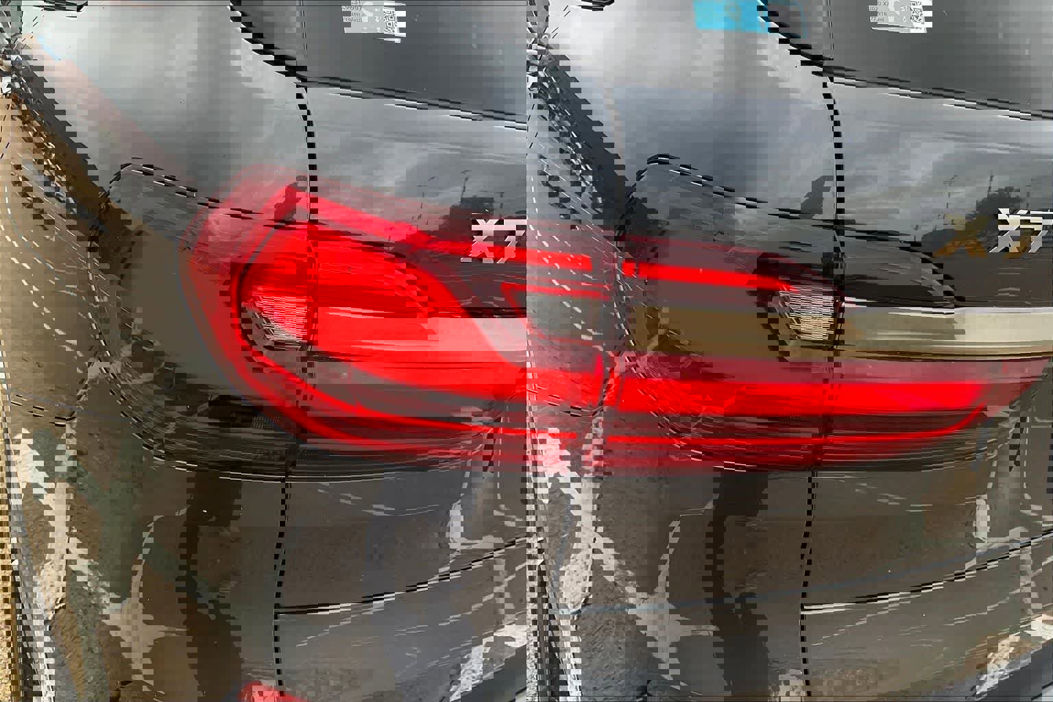 Used 2020 BMW X7 M50i image 32