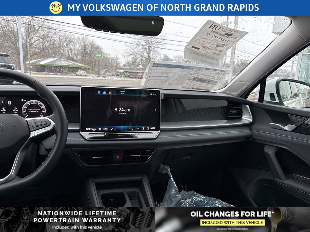 New 2026 Volkswagen Tiguan SE image 9