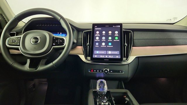 Certified 2026 Volvo XC90 B5 Core AWD/4WD image 25
