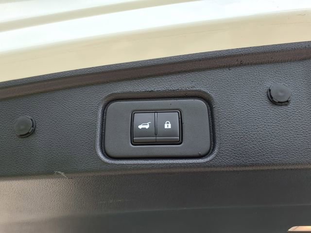 Used 2024 Nissan Pathfinder Platinum w/ Cargo Package AWD/4WD image 15
